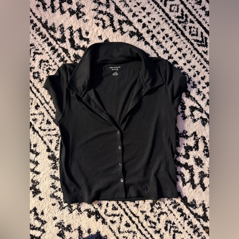 American Eagle Outfitters Women's Black Button-Up Top